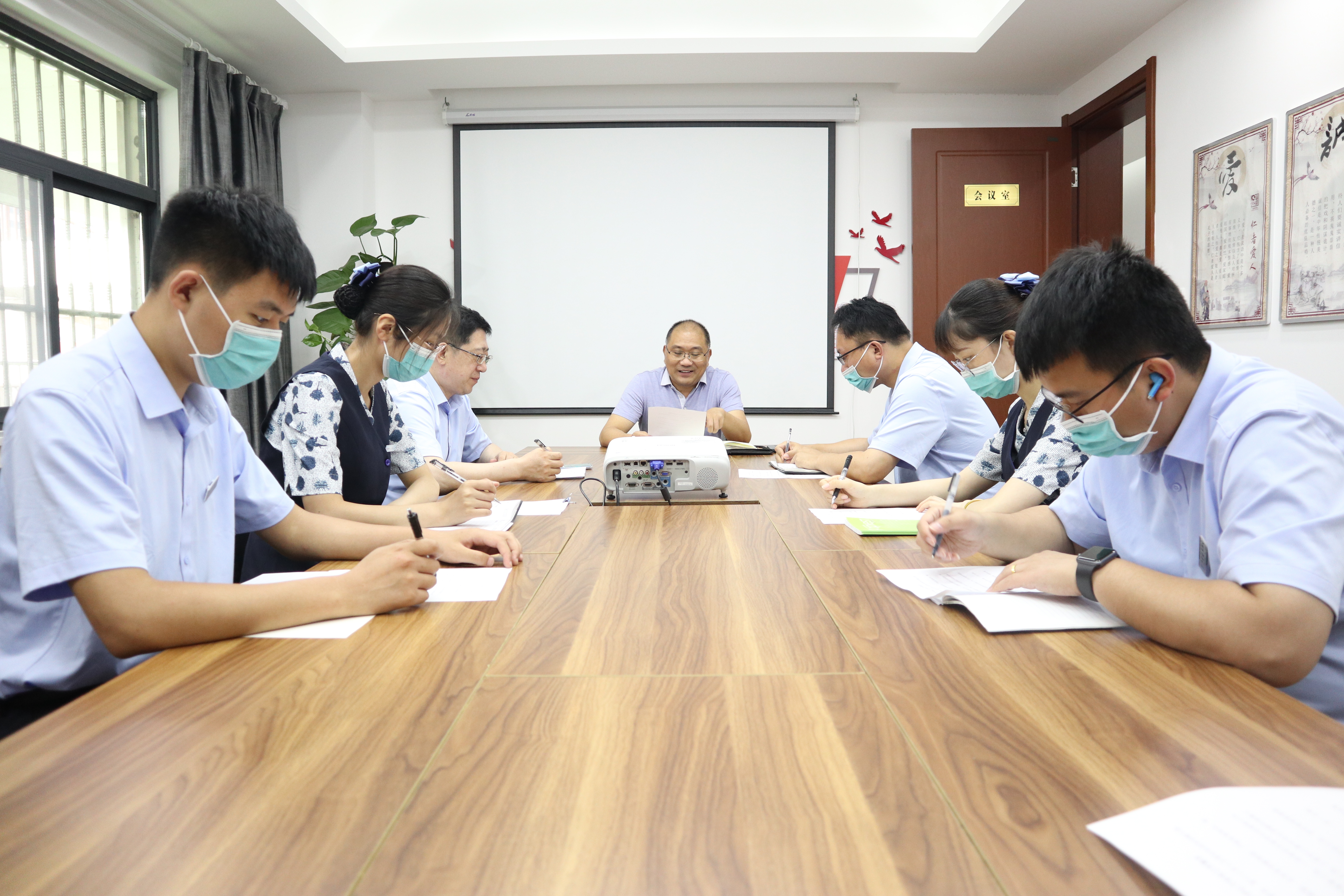 会议照片.jpg